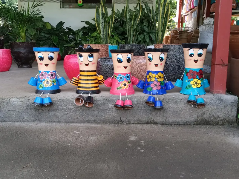 Esculturas hechas de cemento  - Foto 2